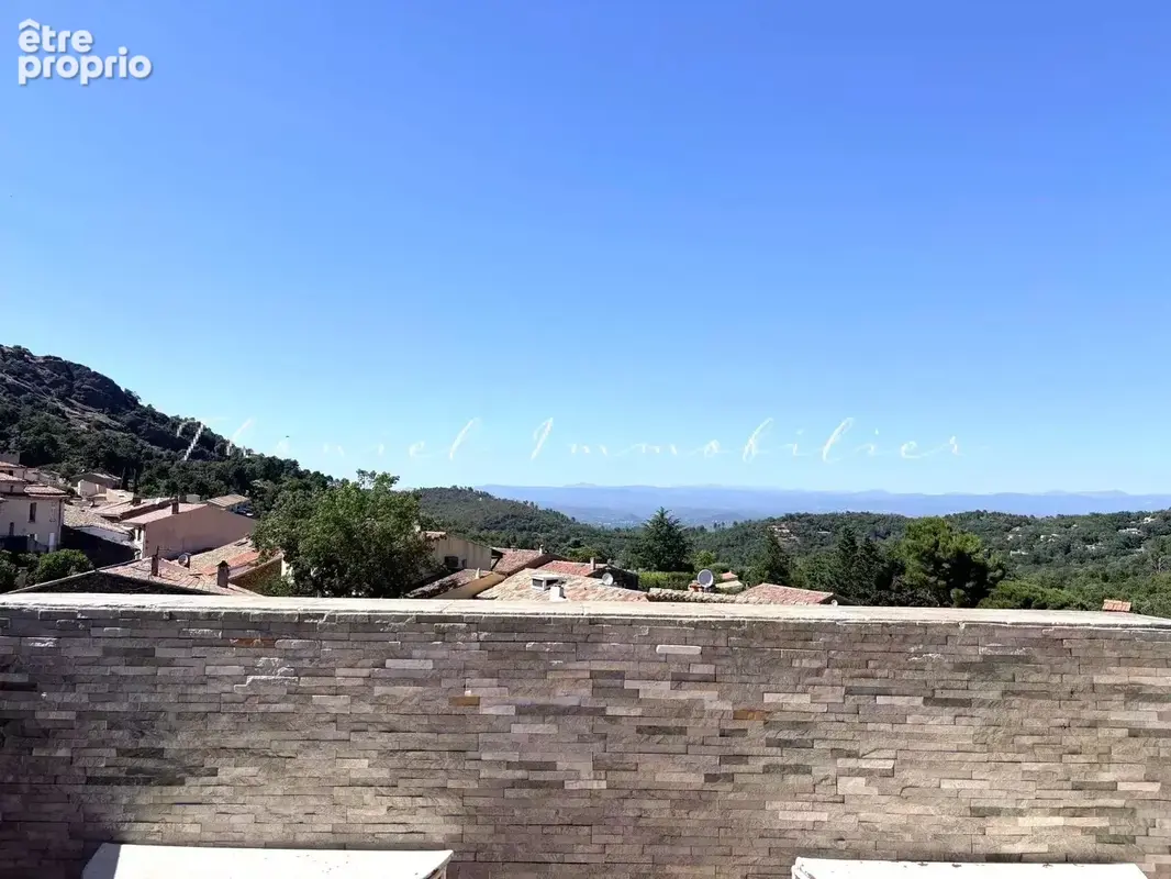 Maison de caractère avec piscine et garage à vendre à La Garde Freinet - photo 9
