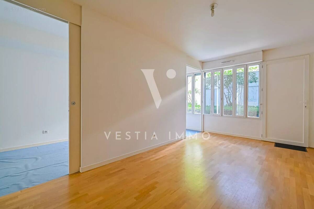 Appartement à PARIS-20E