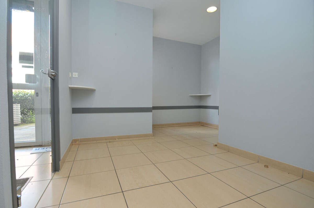 A Vendre - local commercial professionnel avec accès PMR - Berck - photo 2