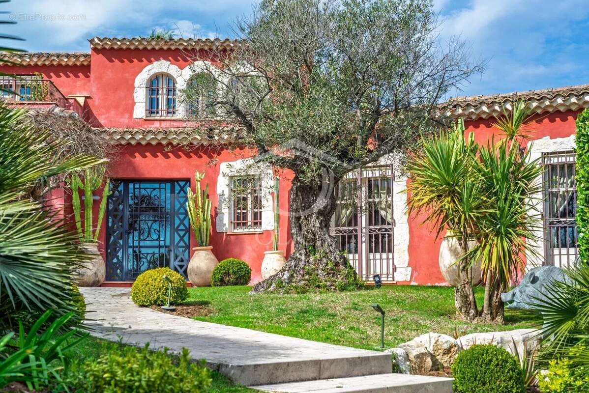 Maison à MOUGINS