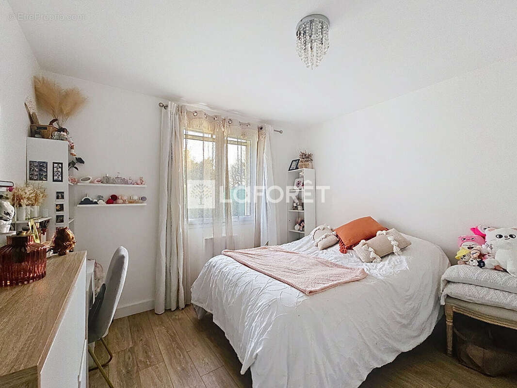 Appartement à LINAS