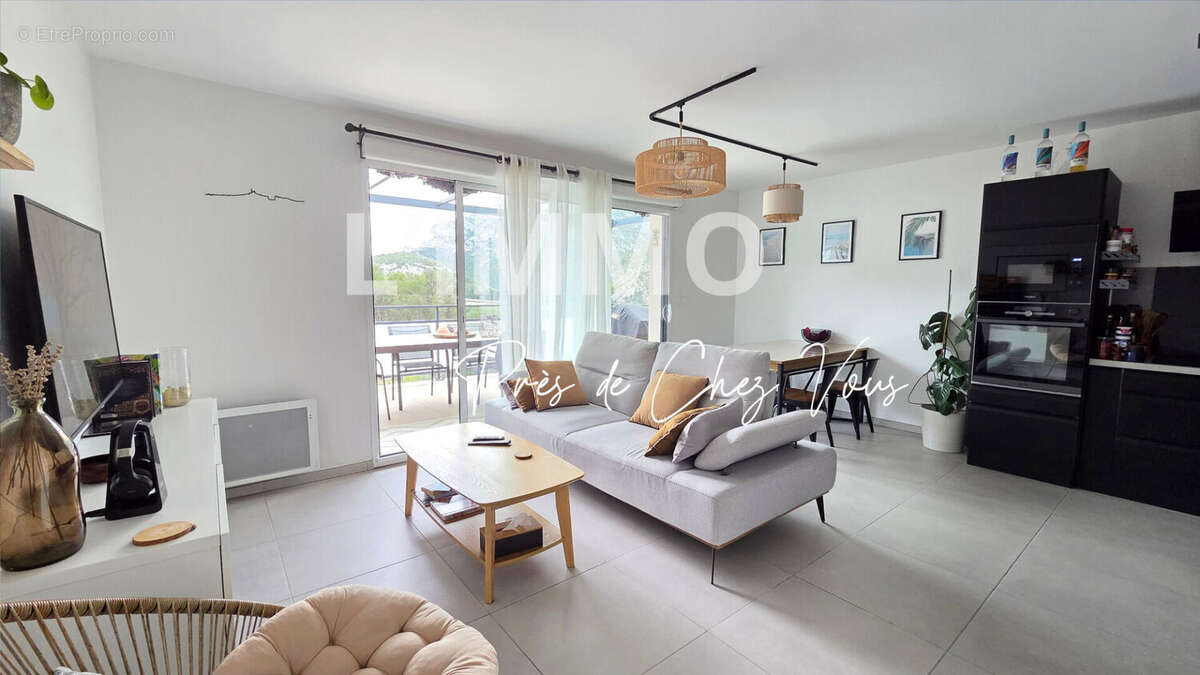 Appartement à AURIOL