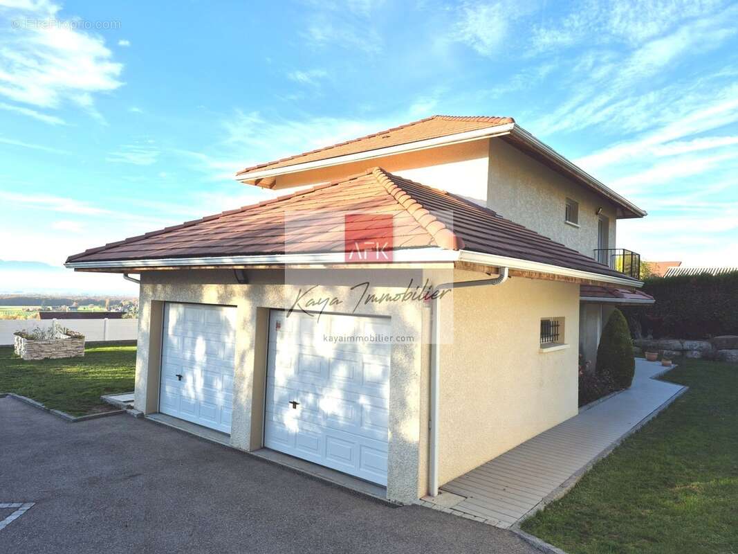 Maison à SAINT-CERGUES