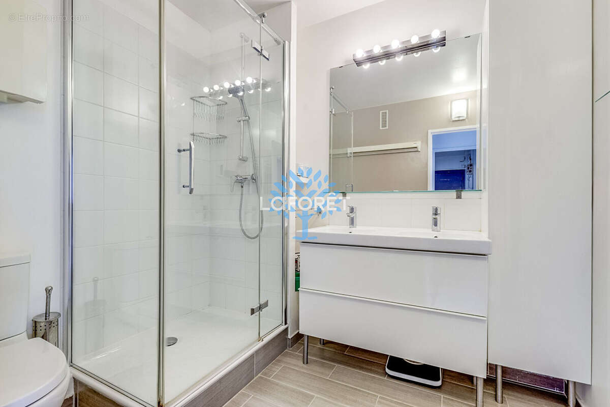 Appartement à PARIS-20E