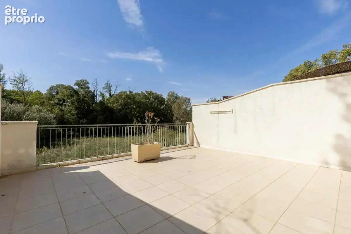 Photo Maison à Grans au prix de 349 000€