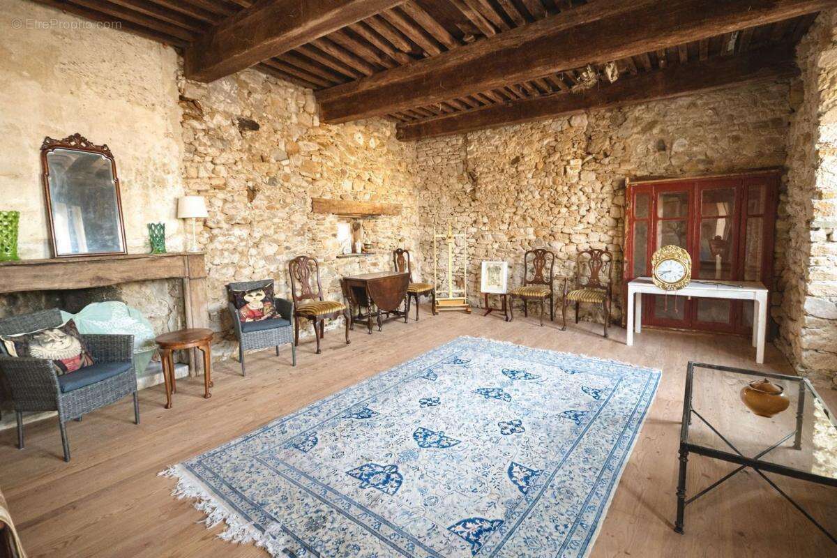 Maison à RULLAC-SAINT-CIRQ