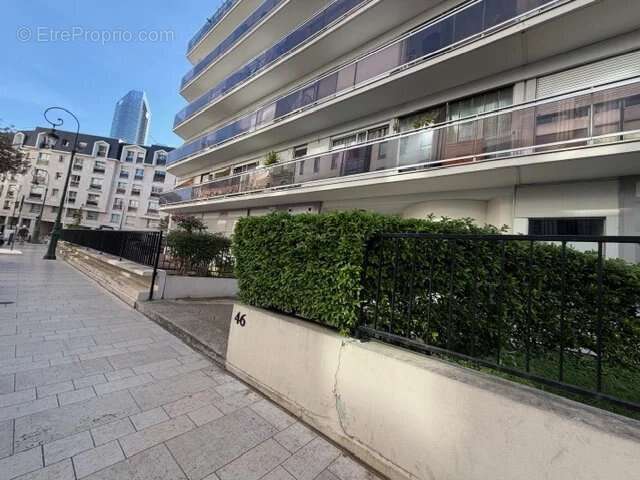 Studio a rafraichir en dernier etage avec balcon. - photo 3