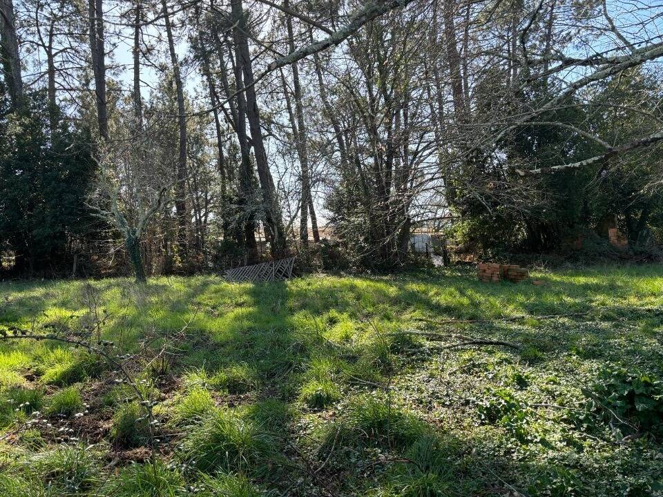 Terrain à ARES