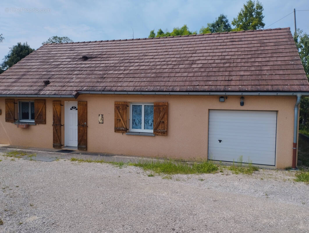 Maison à BLETTERANS