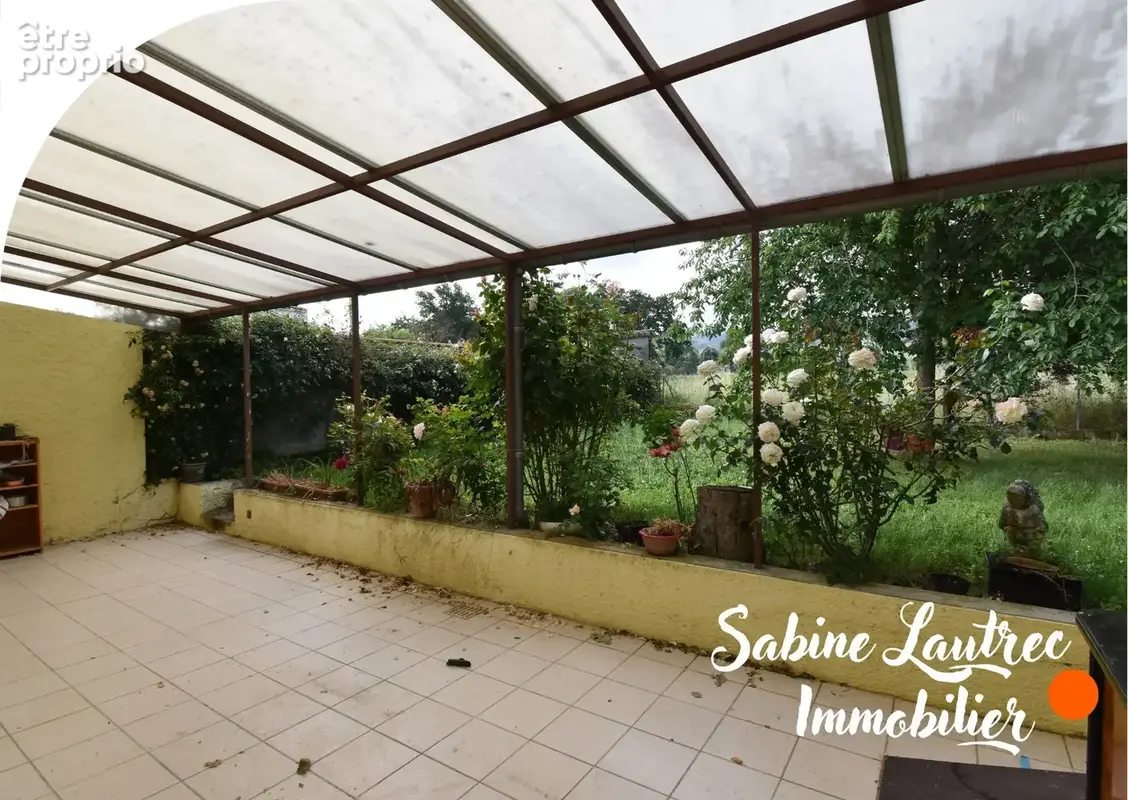 Maison familiale avec vie de plain-pied, grand jardin et garage - Proximité d'En Laure - photo 2
