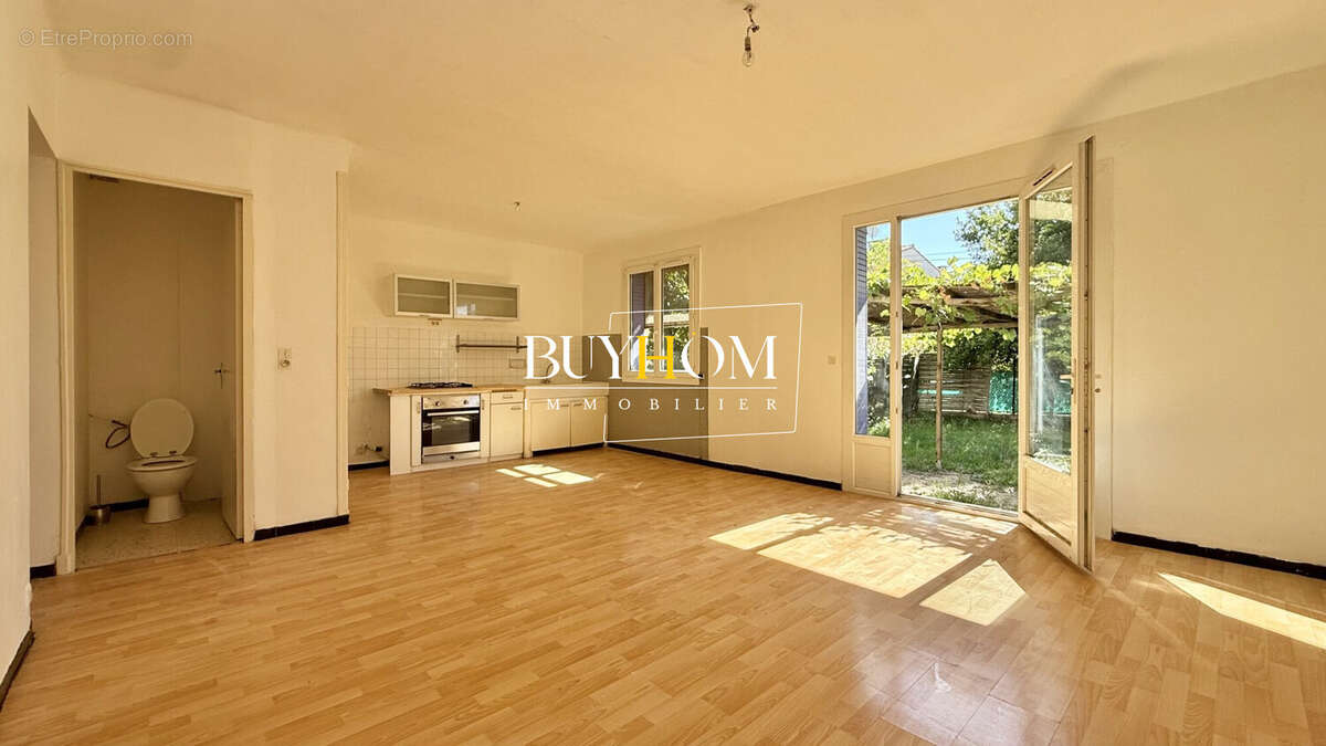 Appartement à L'ISLE-SUR-LA-SORGUE