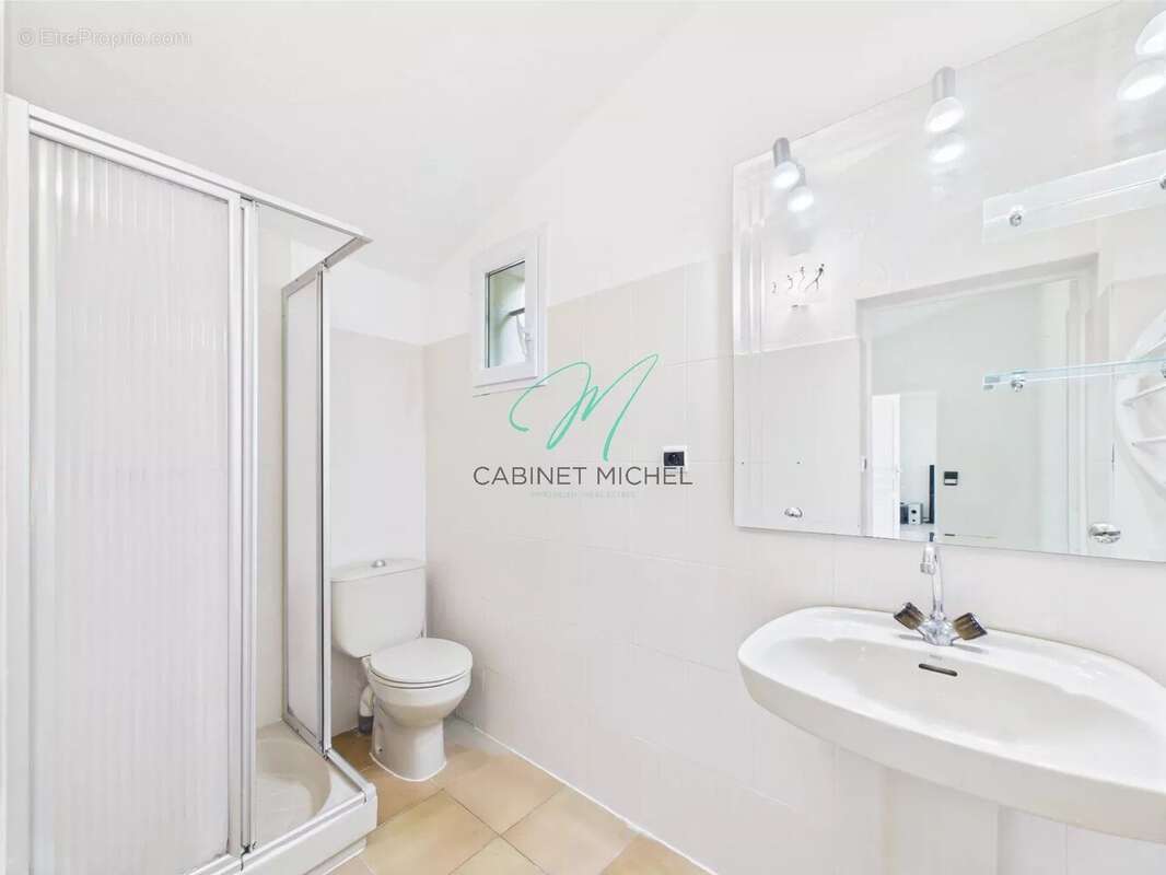 Maison à ROQUEFORT-LES-PINS