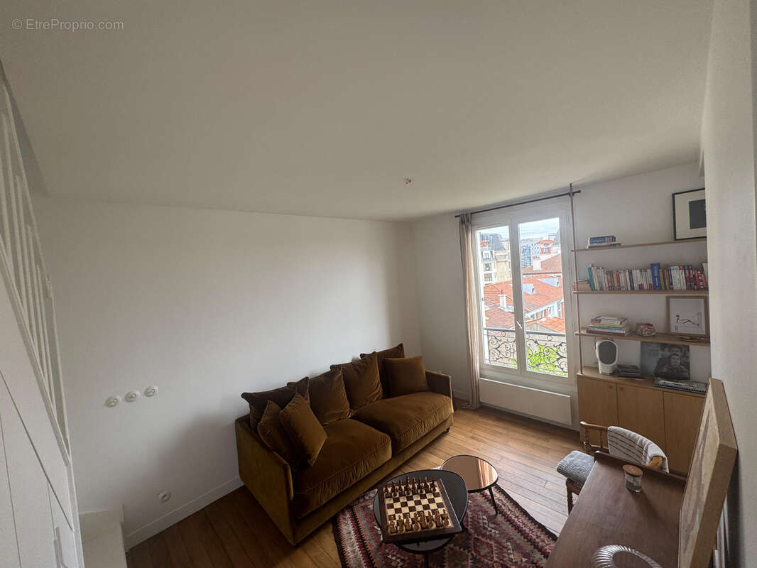 Appartement à CHARENTON-LE-PONT