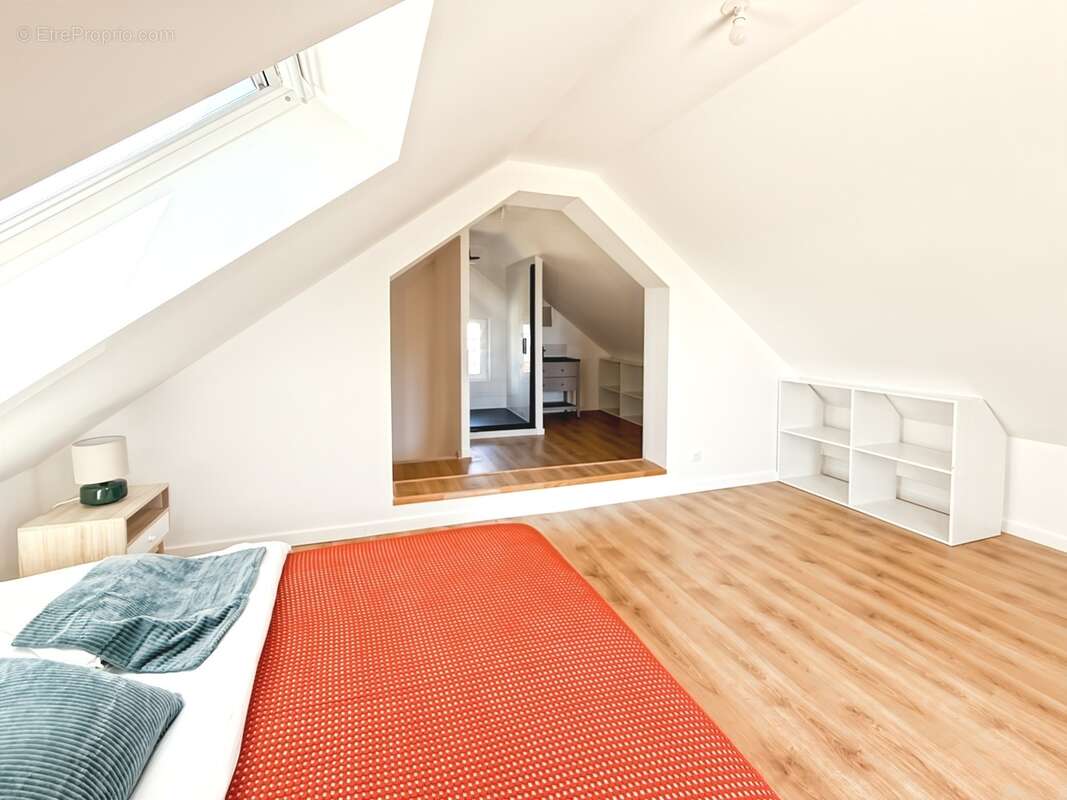 Saint marc sur mer - plage hulot - plein centre - marche - duplex loft  t5 - avec terrasse - garage - parking securise - photo 3