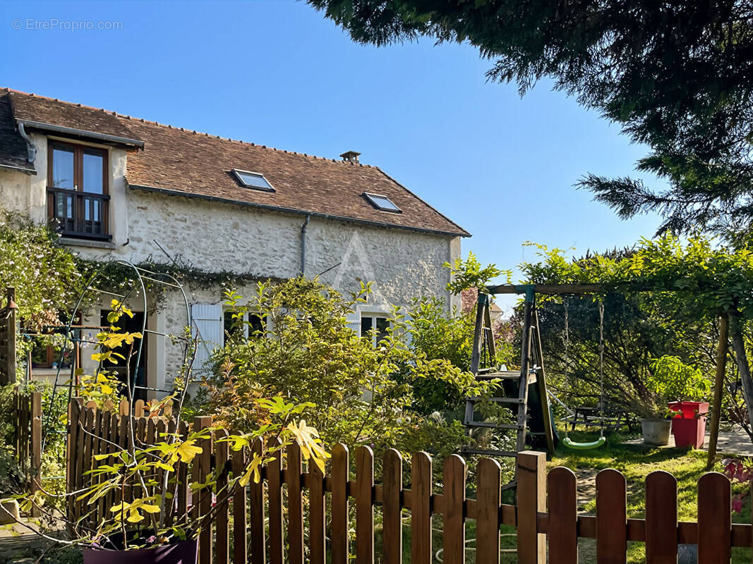 Maison à ETAMPES
