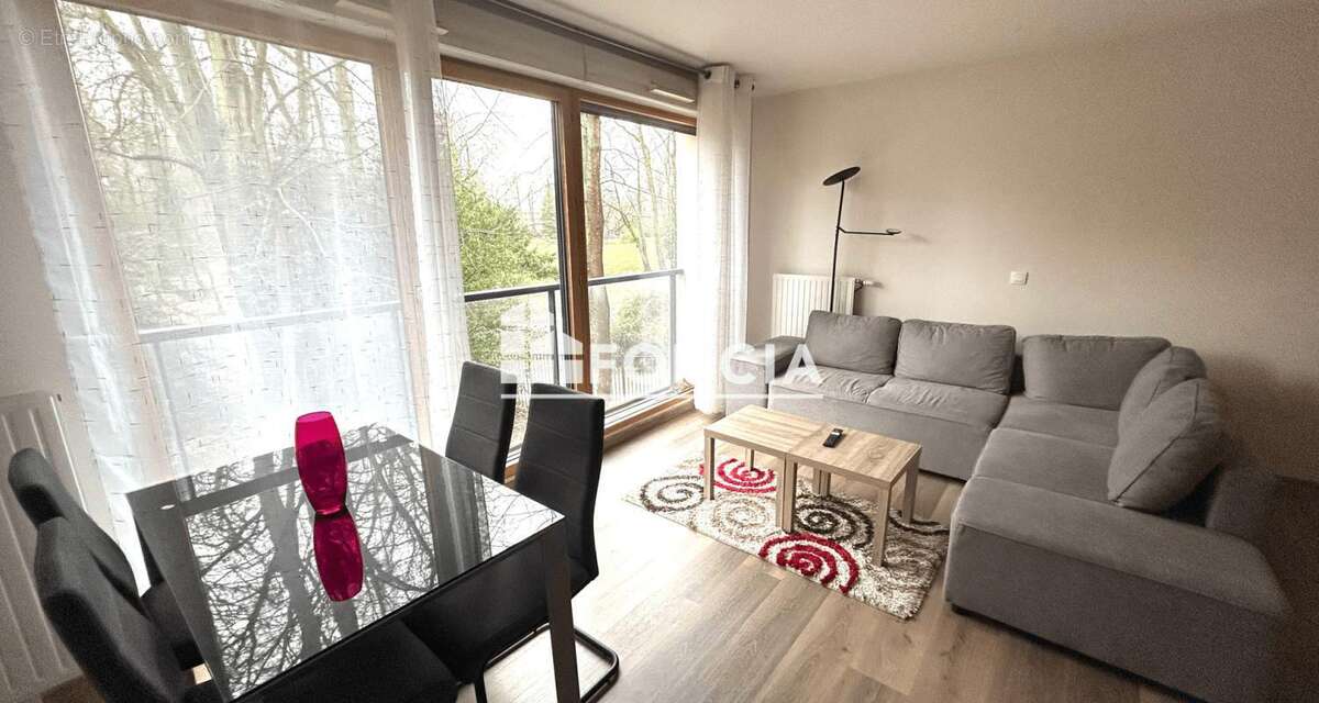 Appartement à LOUVRES