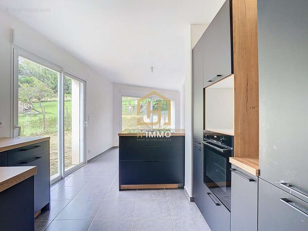 Maison à SAINT-MARTIN-D&#039;URIAGE