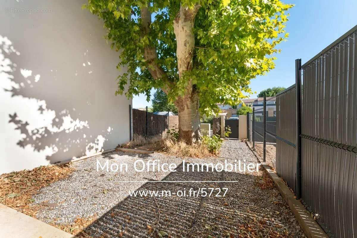 Appartement à VENELLES