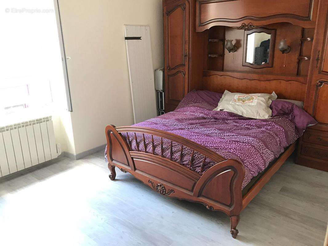 Maison à SAINT-AMAND-SUR-SEVRE