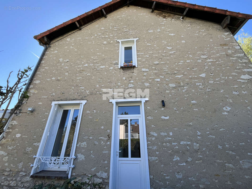 Maison à MALESHERBES
