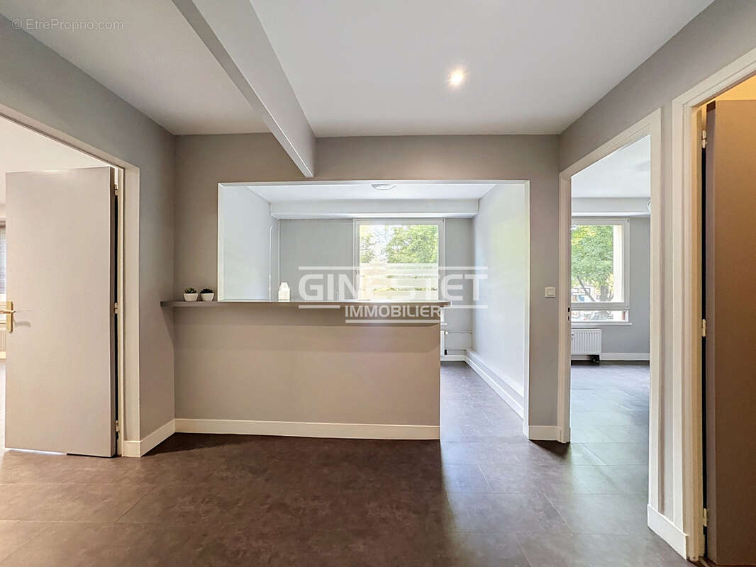 Troyes - centre ville - local professionnel - photo 5