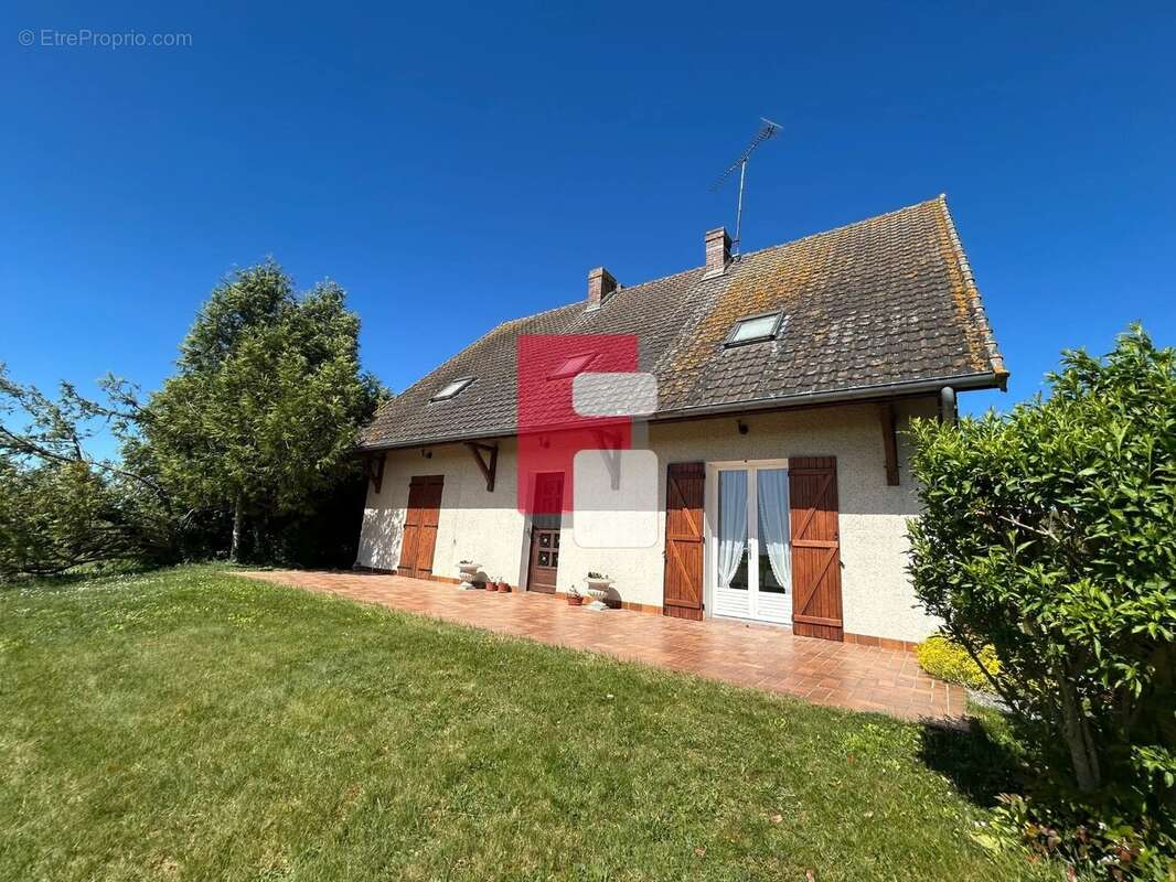 Maison à MARIGNY-LE-CHATEL
