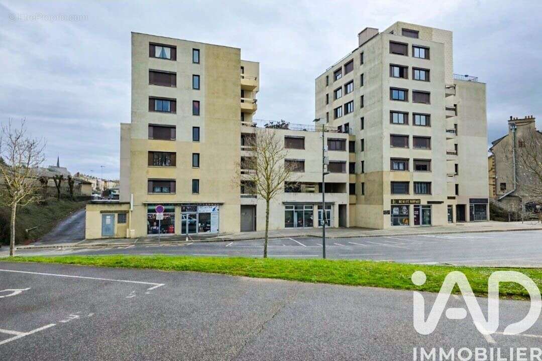 Photo 2 - Appartement à ONET-LE-CHATEAU