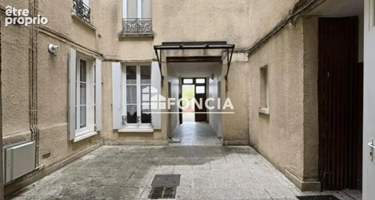 CHARLEVILLE - MÉZIÈRES - Appartement 2 pièces a rénover - 51m2 - photo 2