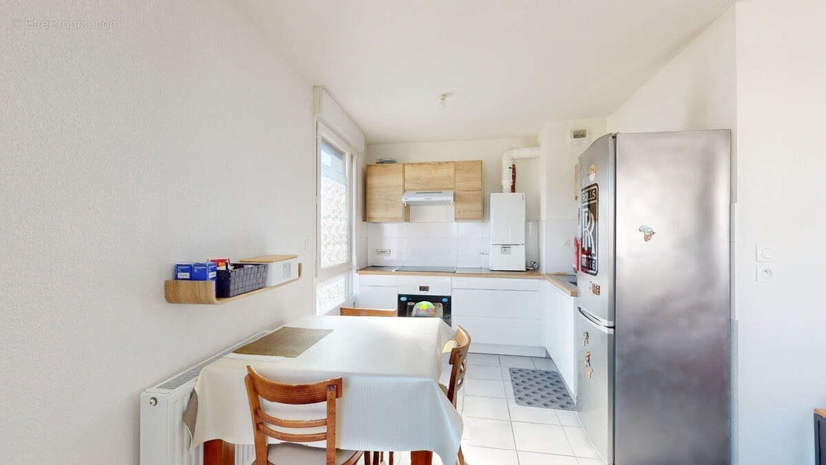 Appartement à BEAUZELLE