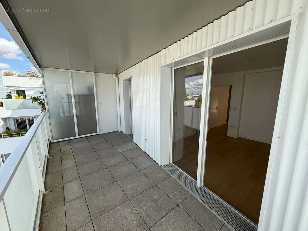 Appartement à ISSY-LES-MOULINEAUX