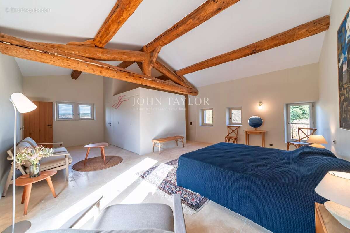 Maison à BONNIEUX