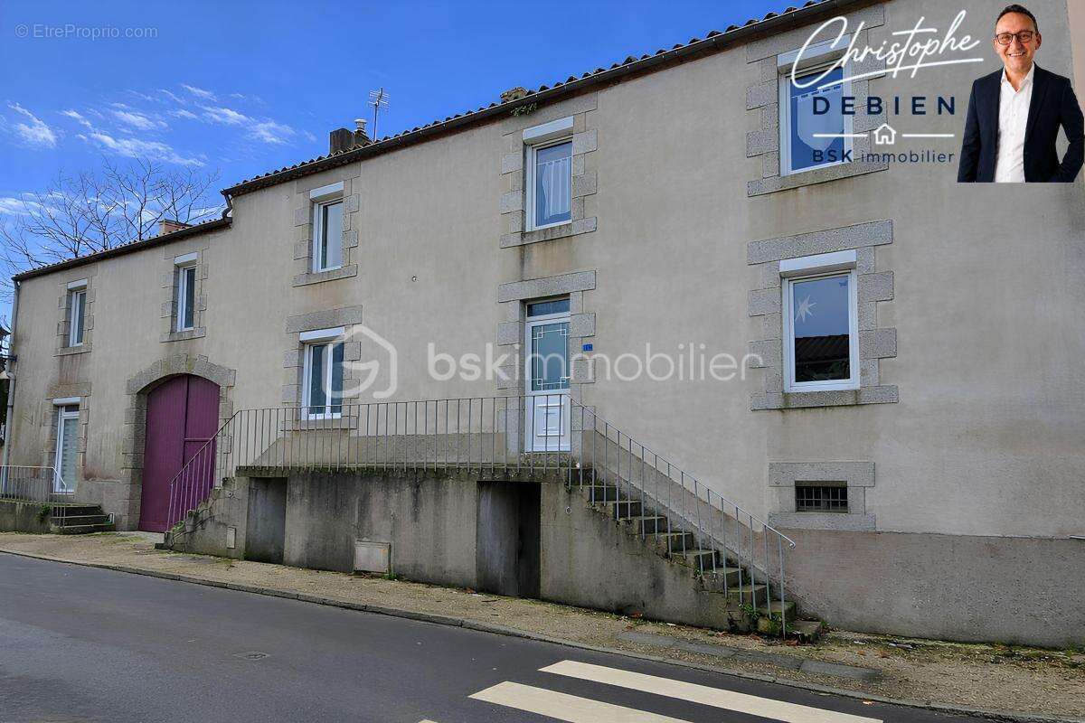 Pavillon familial 221 m² – 6 chambres – jardin clos & dépendances – centre de chavagnes-en-paillers - photo 22