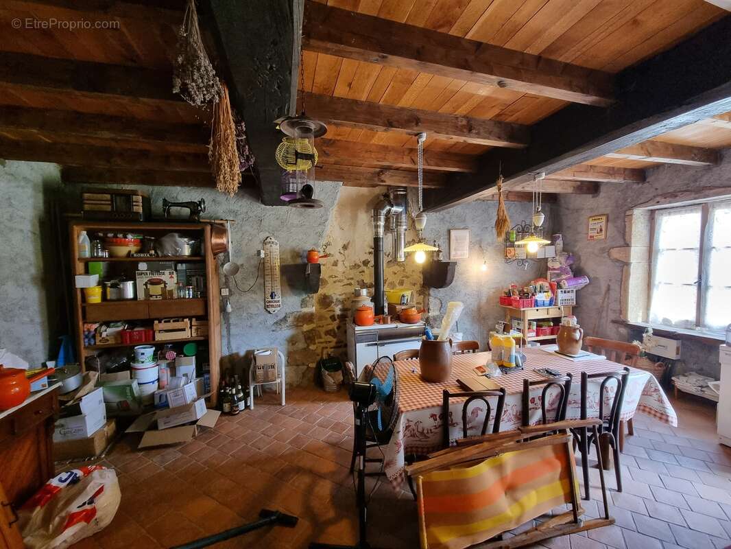 Maison à DOMPIERRE-LES-ORMES