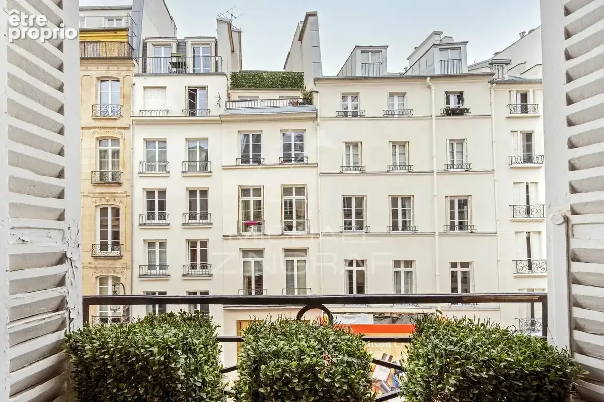 Exclusivité - Rue Saint Honoré - 2 pièces - Parfait état - Clim - photo 12