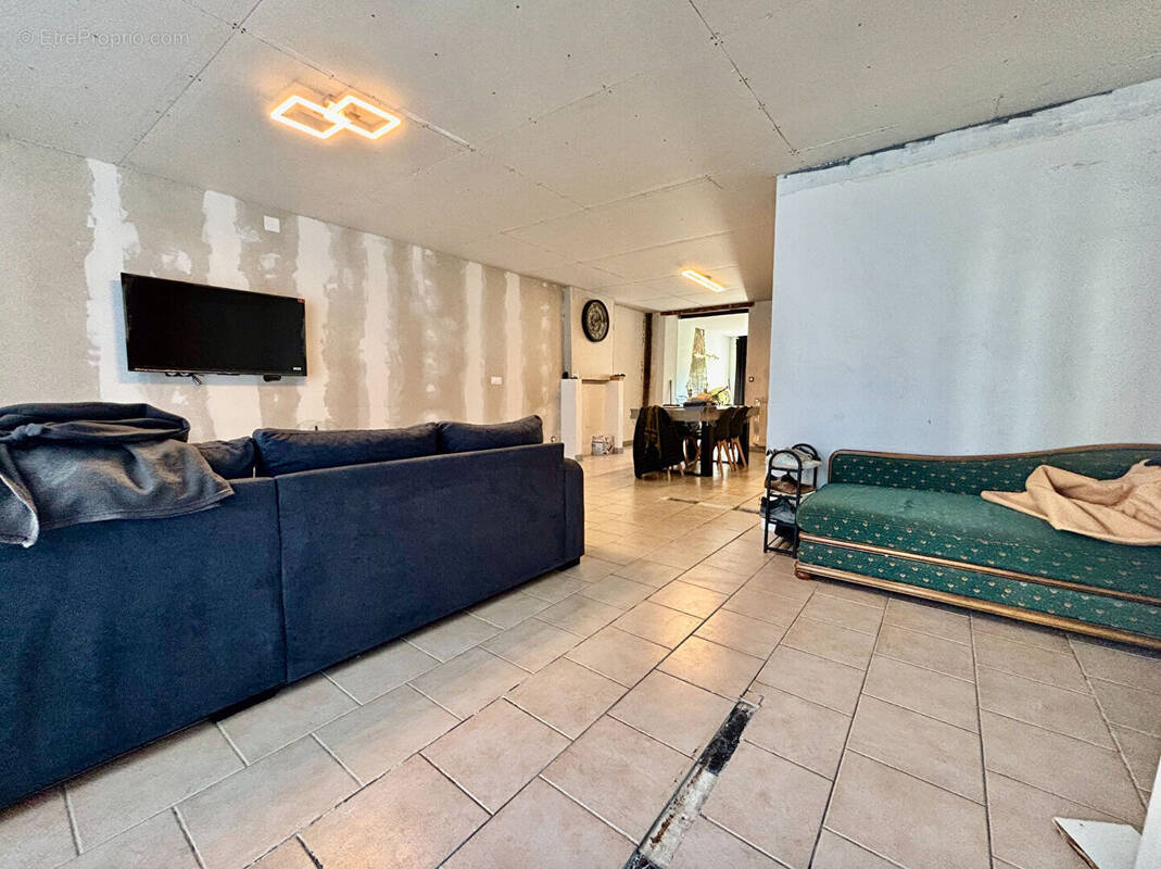 Maison à BRUAY-LA-BUISSIERE