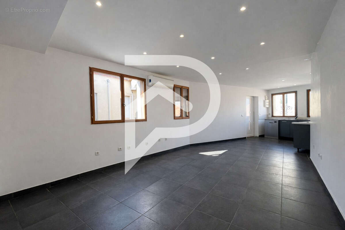 Appartement à LATOUR-BAS-ELNE