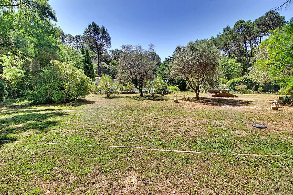 A VENDRE EN EXCLUSIVITE! Maison de plain-pied avec piscine et studio indépendant. - photo 22