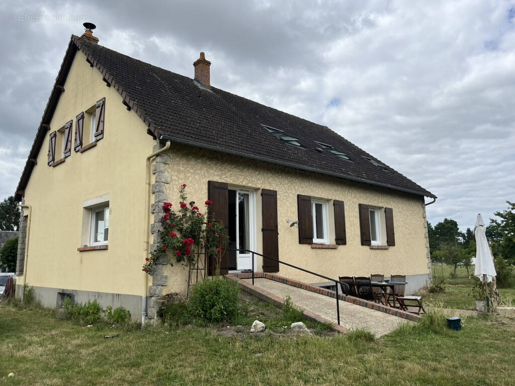 Maison à AUBIGNY-SUR-NERE