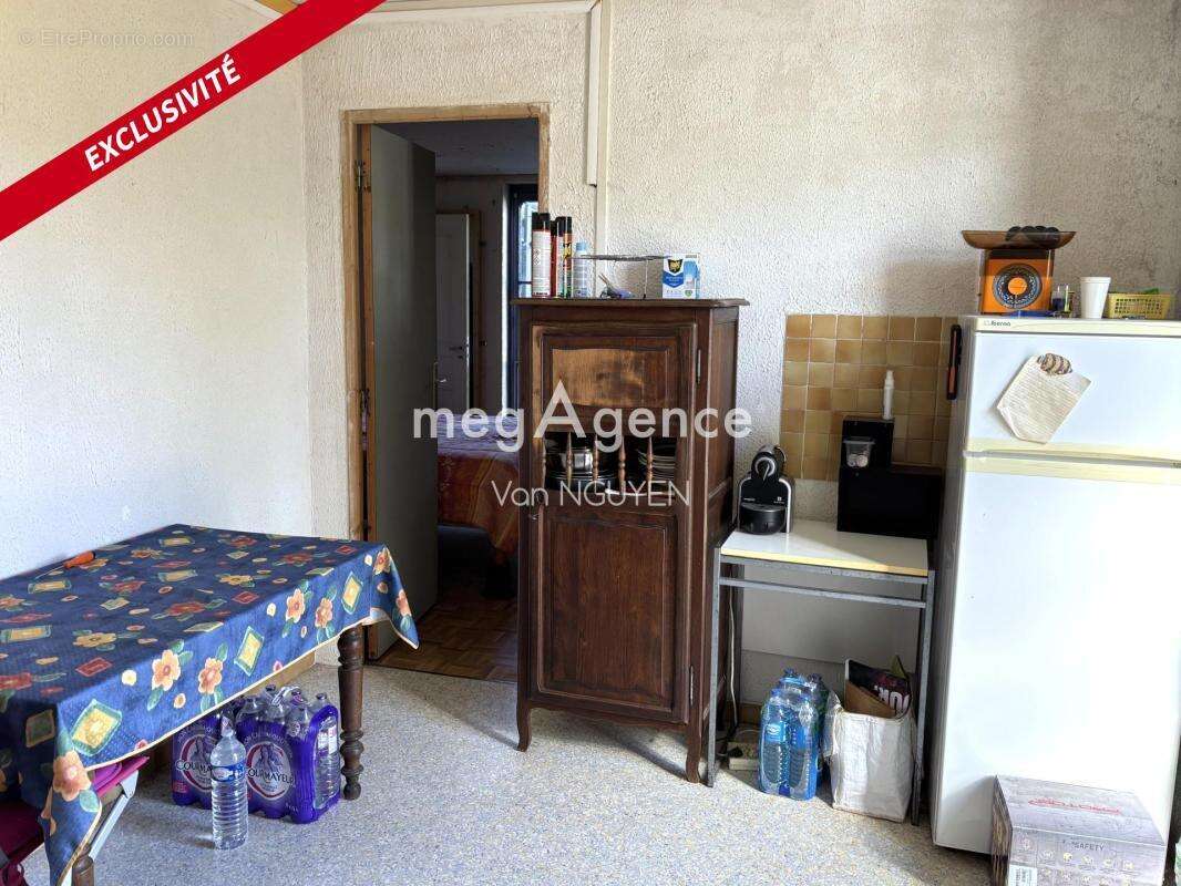 Maison avec potentiel et terrain constructible - photo 8