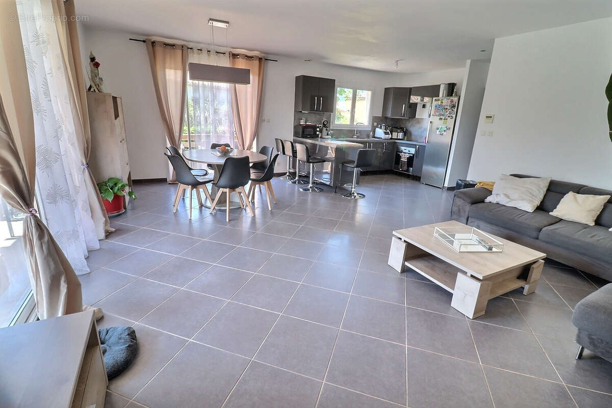 Maison à CLERMONT-L&#039;HERAULT