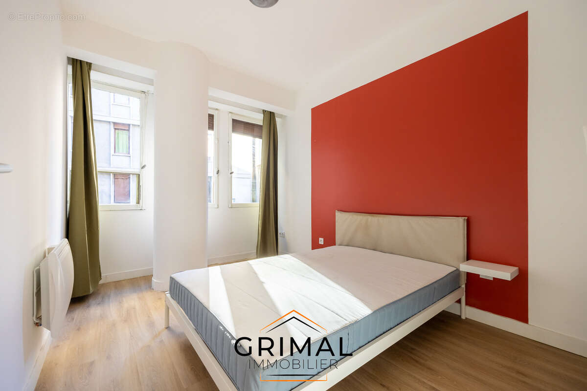 Appartement à MARSEILLE-1E