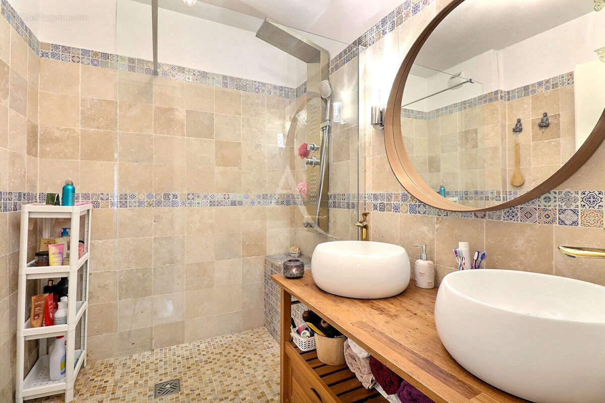 Appartement à MARSEILLE-9E