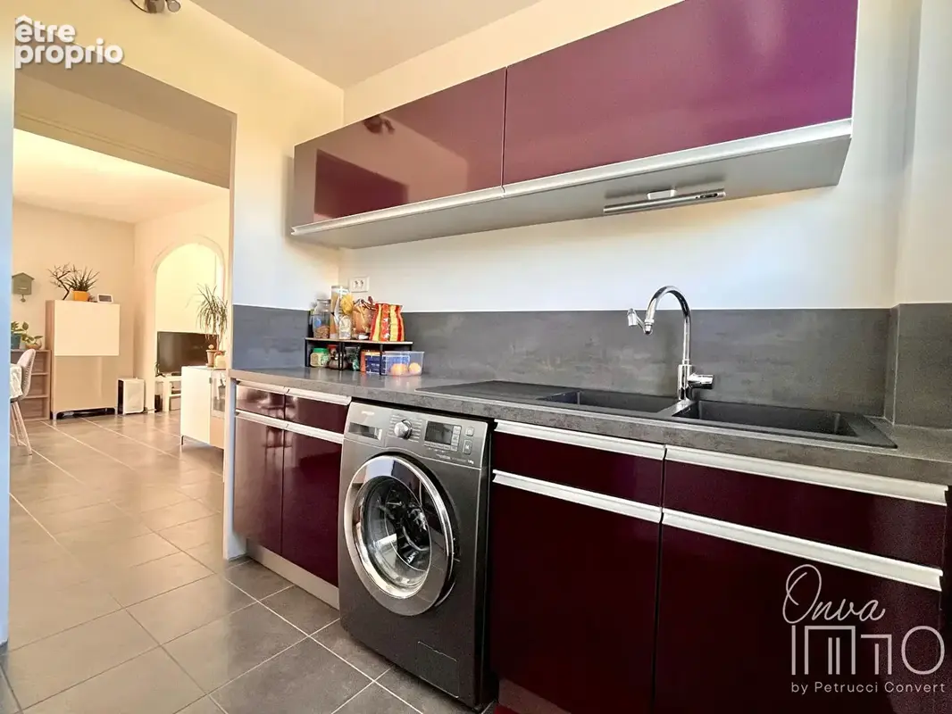 Rillieux Village - T3 65 m² lumineux avec balcon, cave et garage en option - photo 6