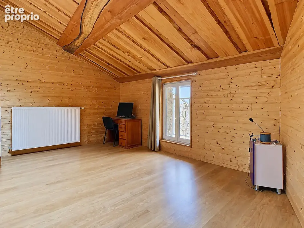 Maison - T5 - 141 m² - photo 7