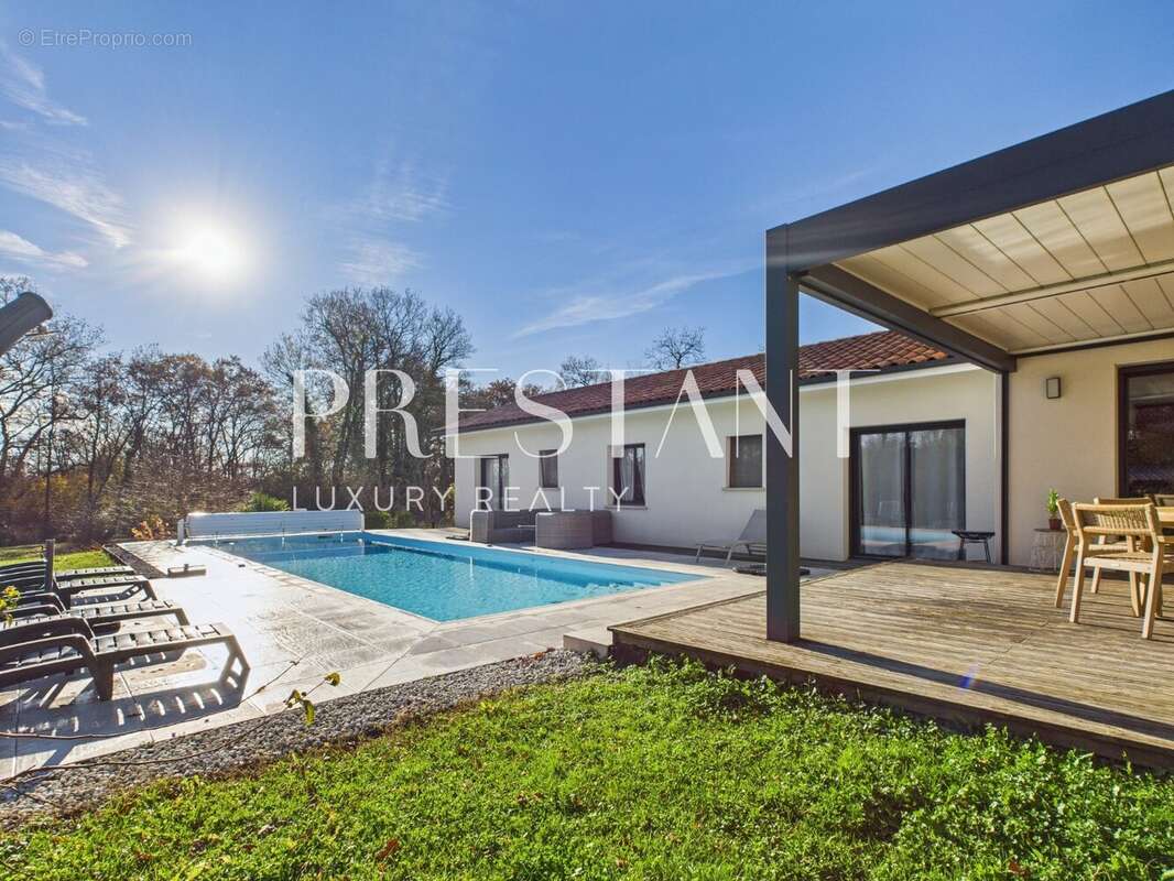 Maison à PEYREHORADE