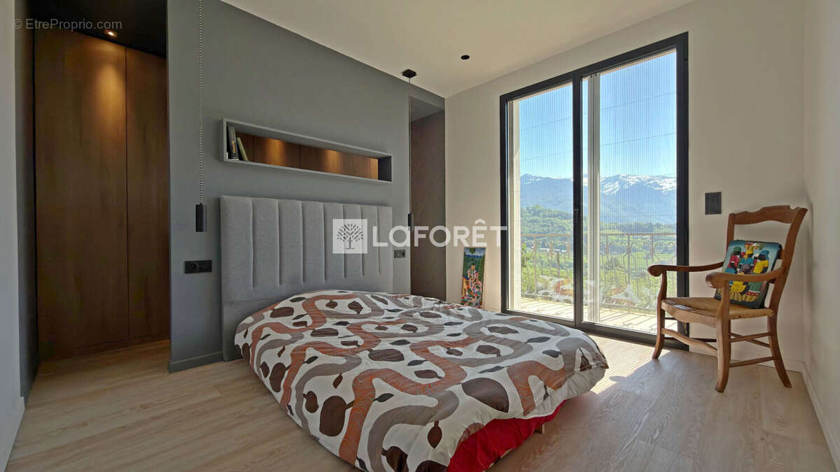 Appartement 5 pièces lumineux à vendre à Mercury - Rare sur le marché ! - photo 14