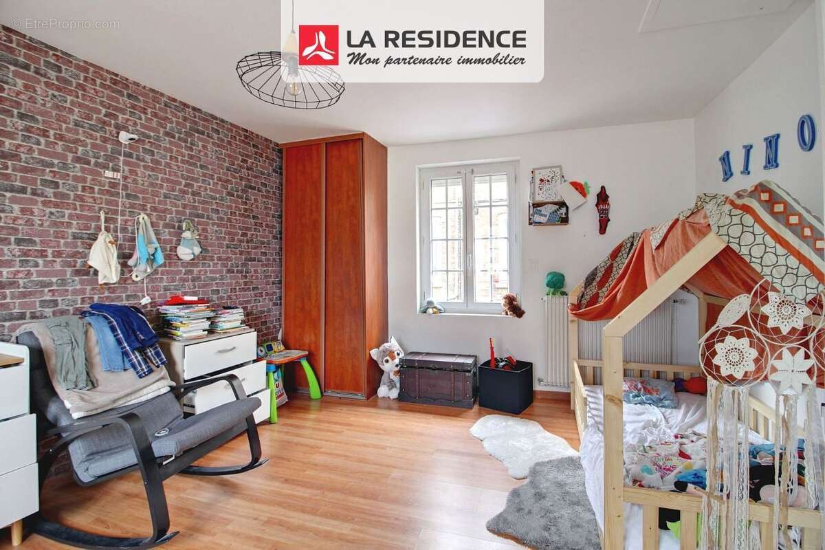 Maison 140 m² à Oissel  - photo 4
