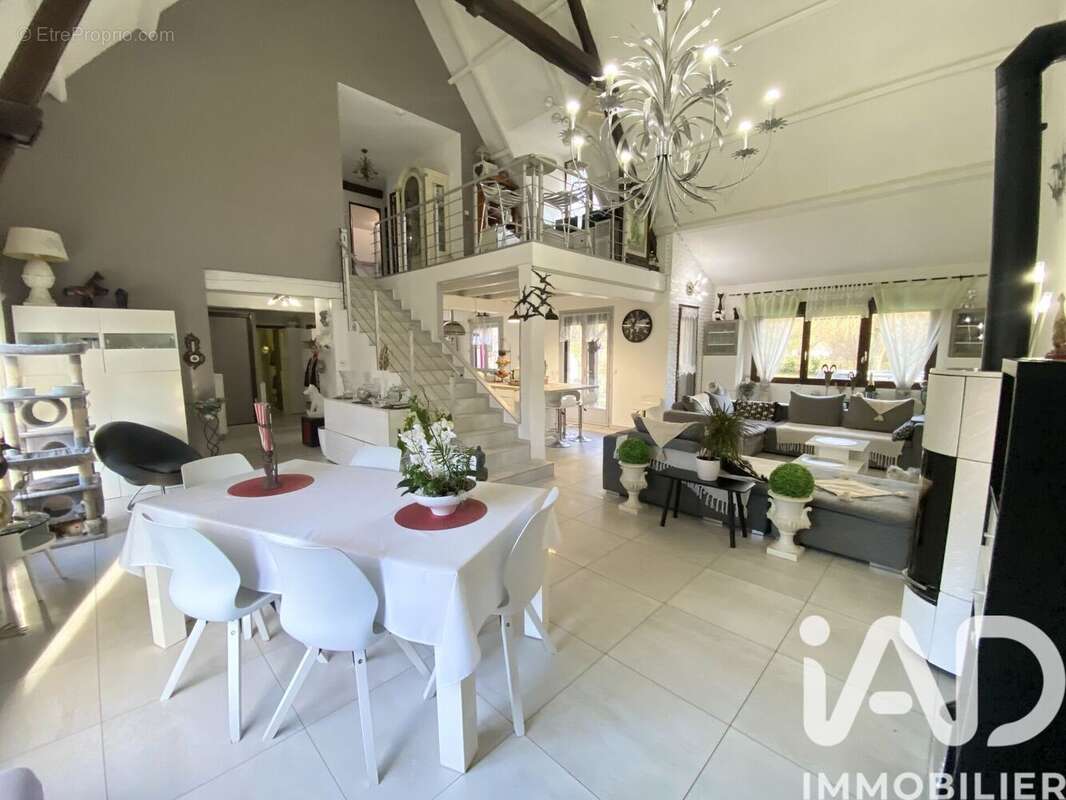 Photo 6 - Maison à SAINT-FARGEAU-PONTHIERRY