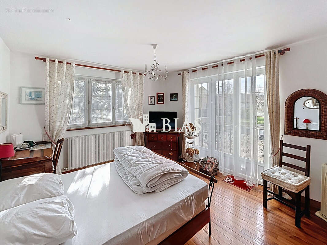 Maison à CAUDEBEC-LES-ELBEUF