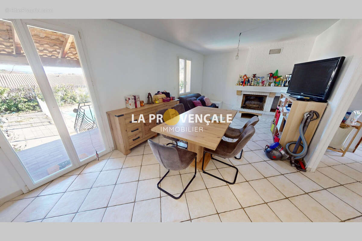 Maison à ROGNAC